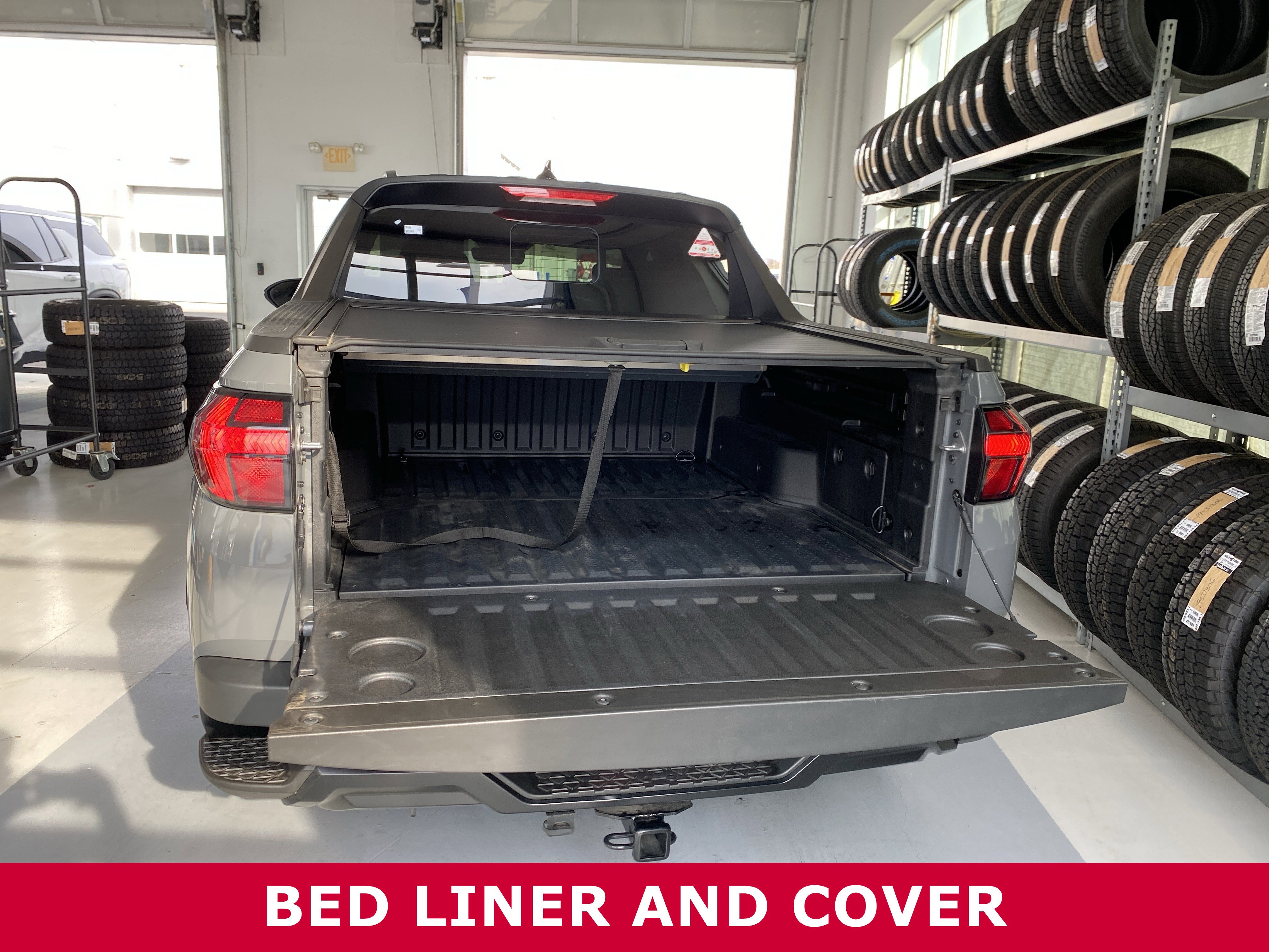 Used 2024 Hyundai Santa Cruz Night image 7