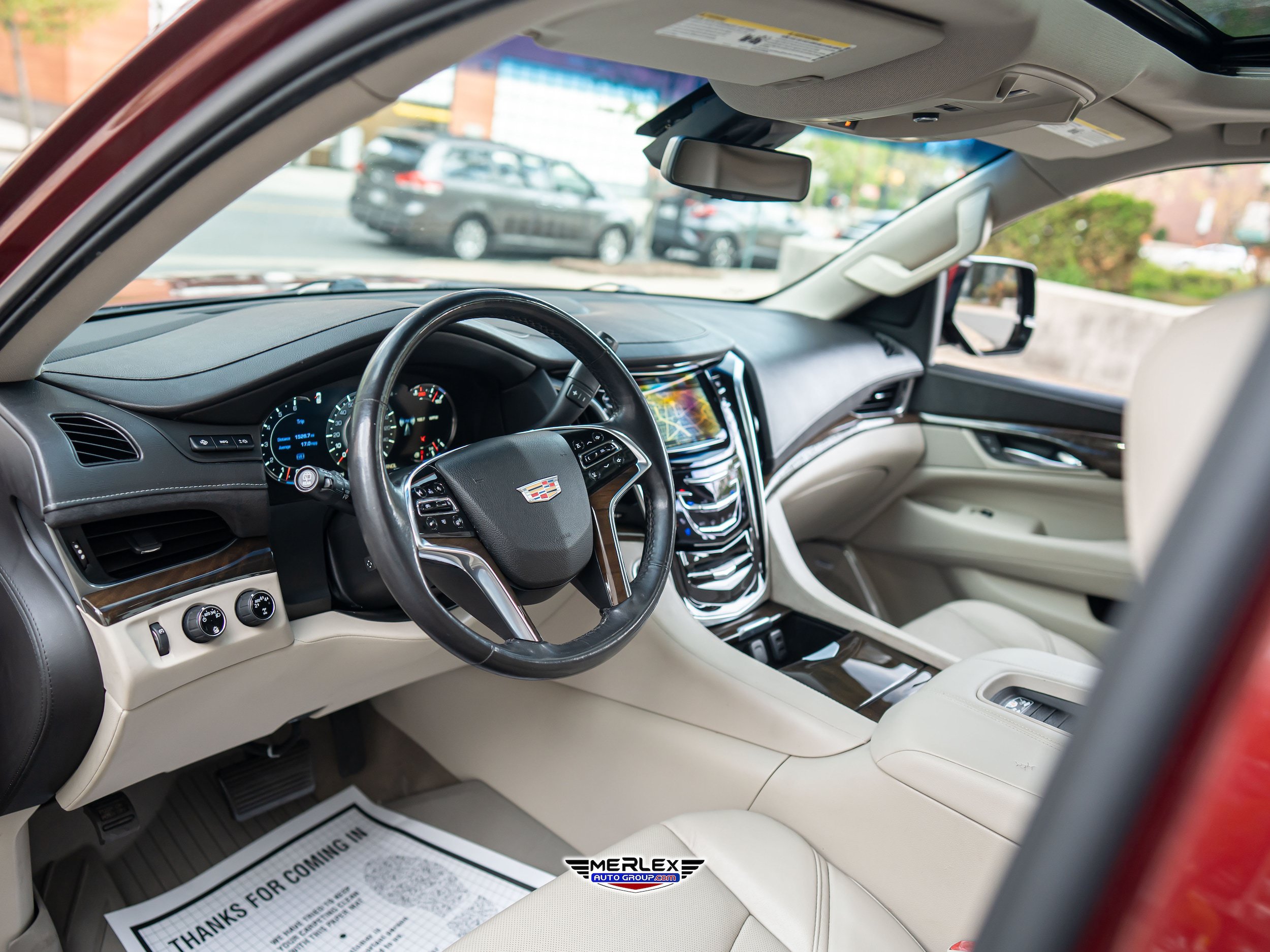 Used 2020 Cadillac Escalade Luxury w/ Escalade Sport Edition AWD/4WD image 13
