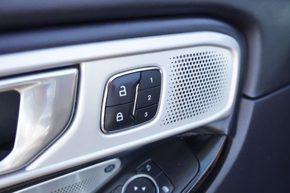 Certified 2022 Ford Explorer Platinum w/ Equipment Group 601A image 25