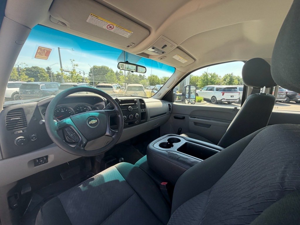 Used 2012 Chevrolet Silverado 2500 W/T w/ Snow Plow Prep Package AWD/4WD image 8