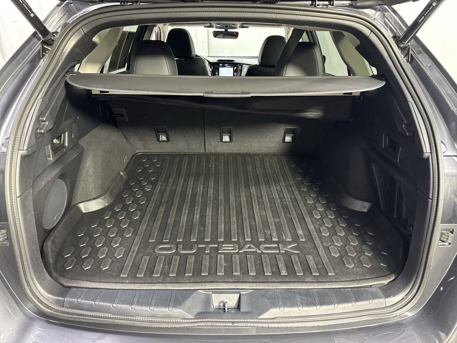Used 2024 Subaru Outback Limited AWD/4WD image 30