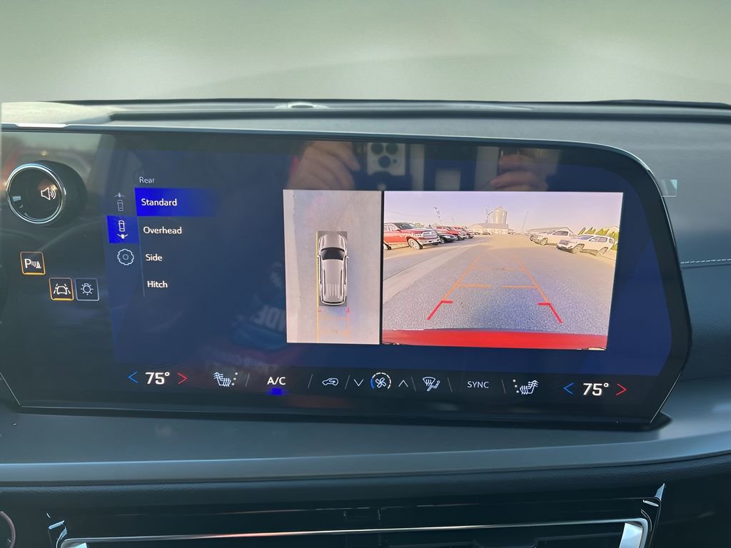 New 2026 Chevrolet Traverse LT w/ Driver Confidence Package image 14