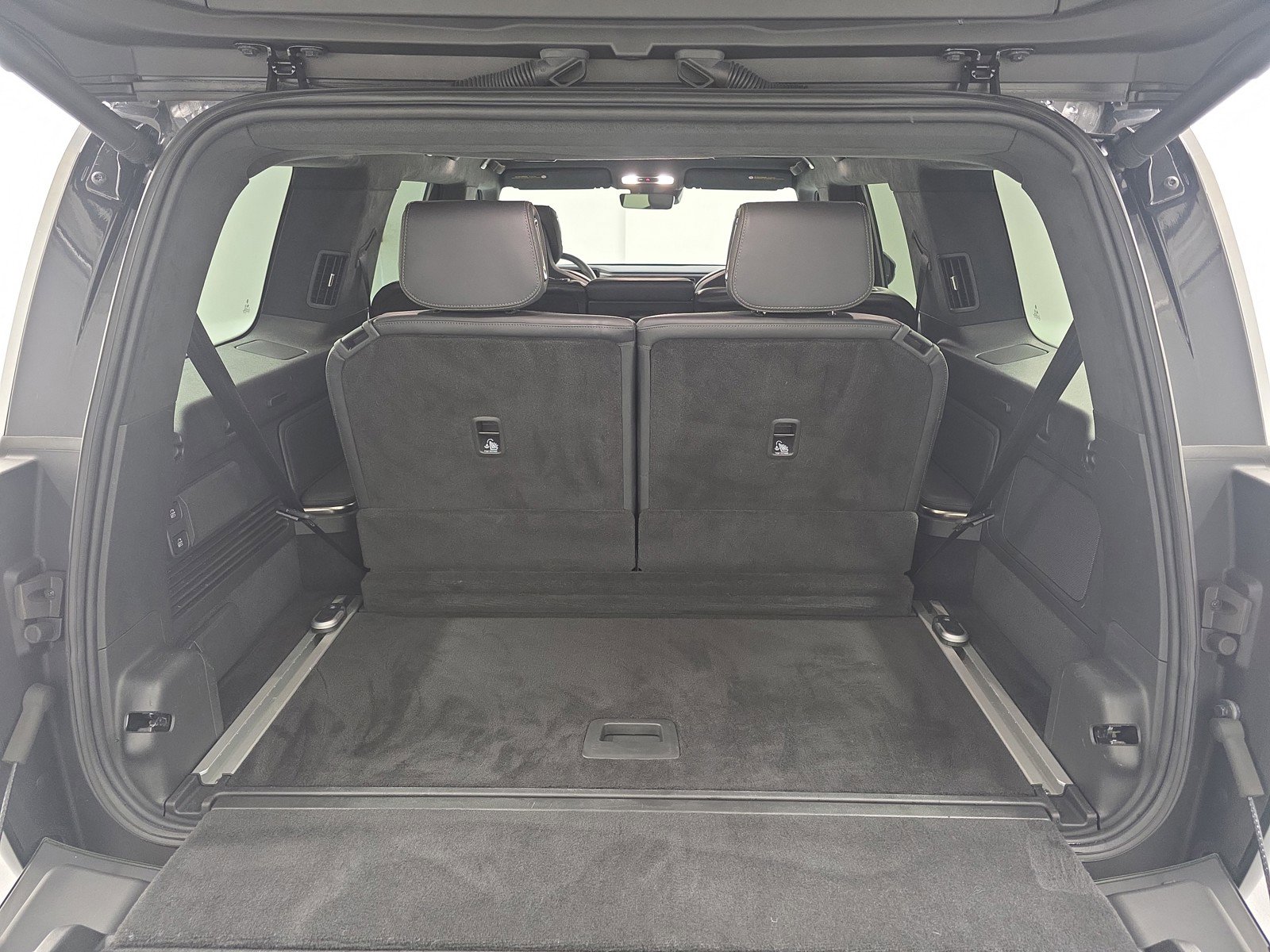 Used 2024 Rivian R1S Adventure AWD/4WD image 15