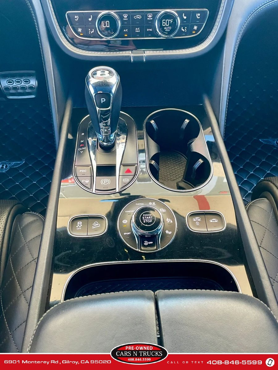 Used 2018 Bentley Bentayga AWD/4WD image 20