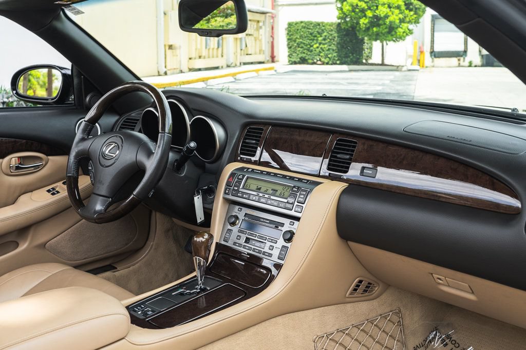 Used 2006 Lexus SC 430 Convertible w/ Preferred Accessory Pkg RWD image 27
