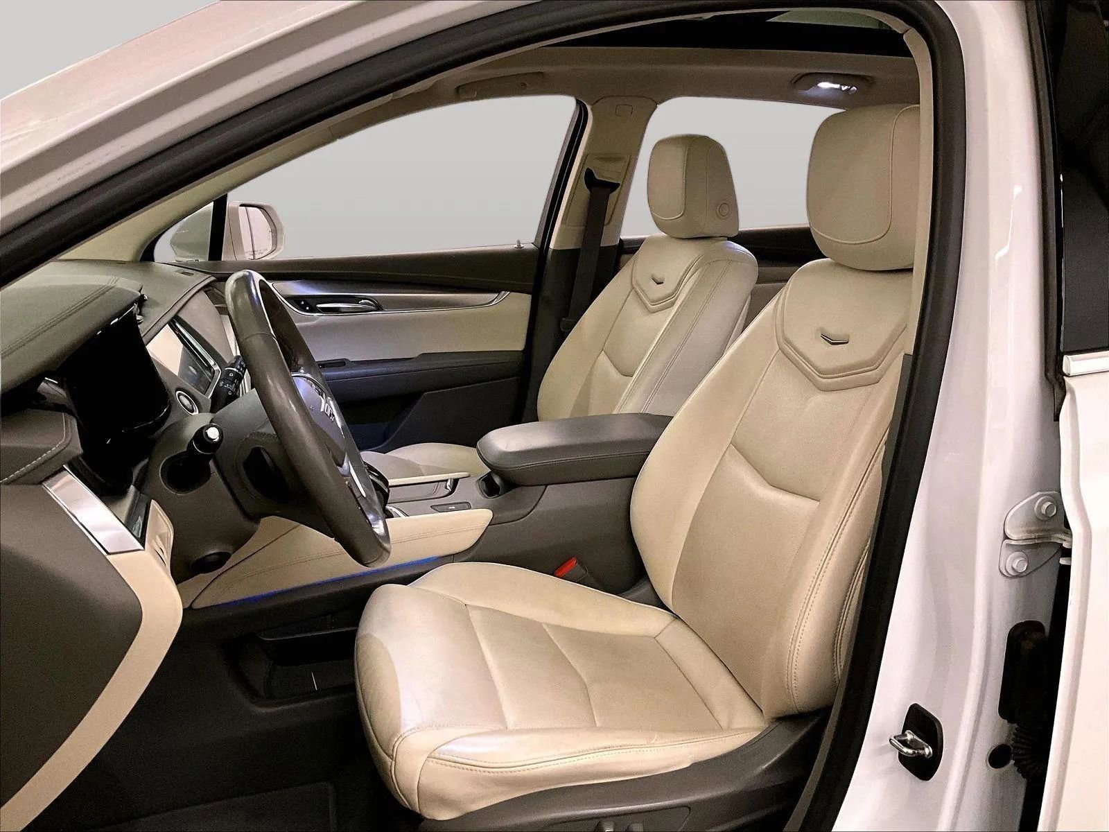 Used 2019 Cadillac XT5 Luxury FWD image 25