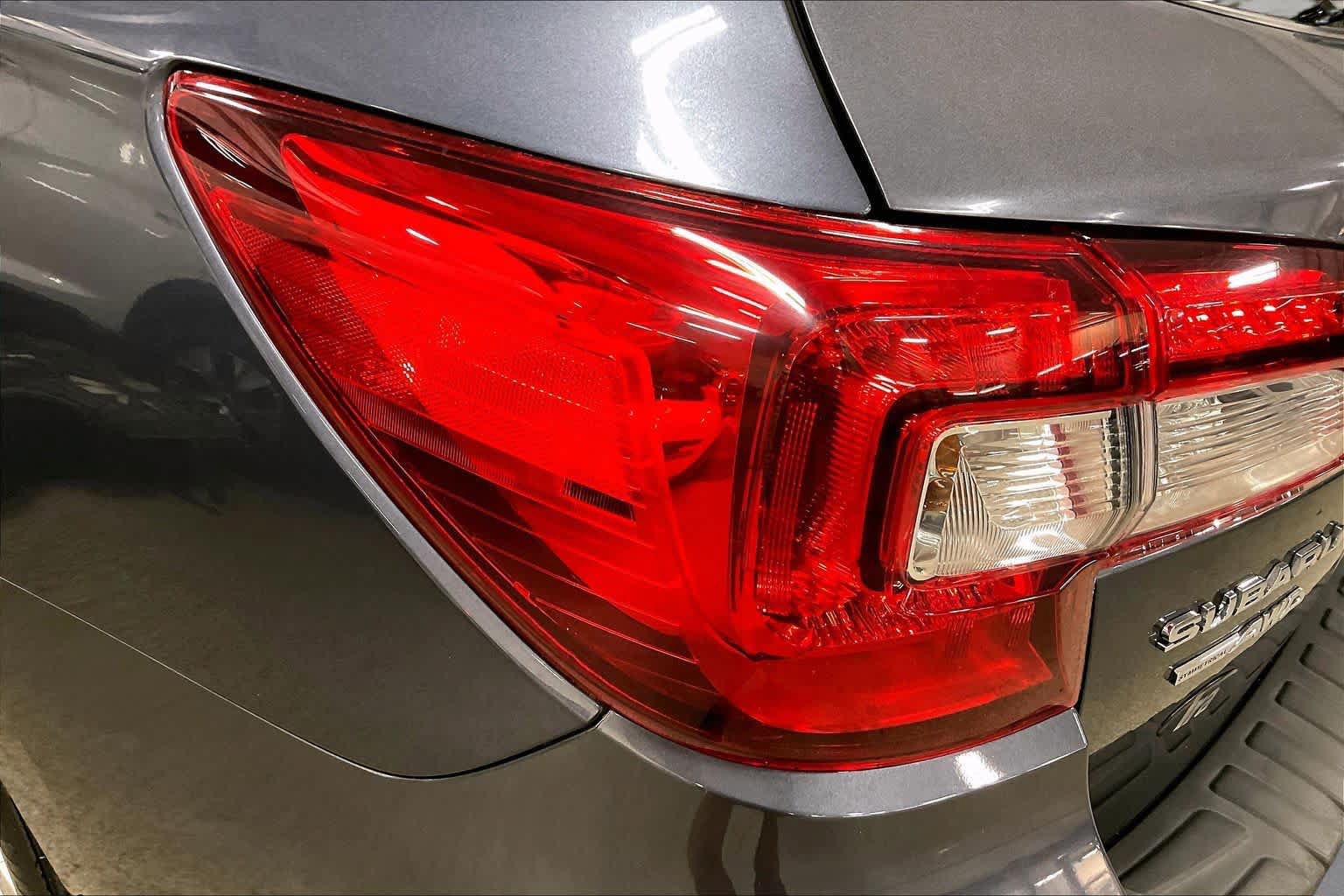 Used 2017 Subaru Outback 2.5i Premium AWD/4WD image 29