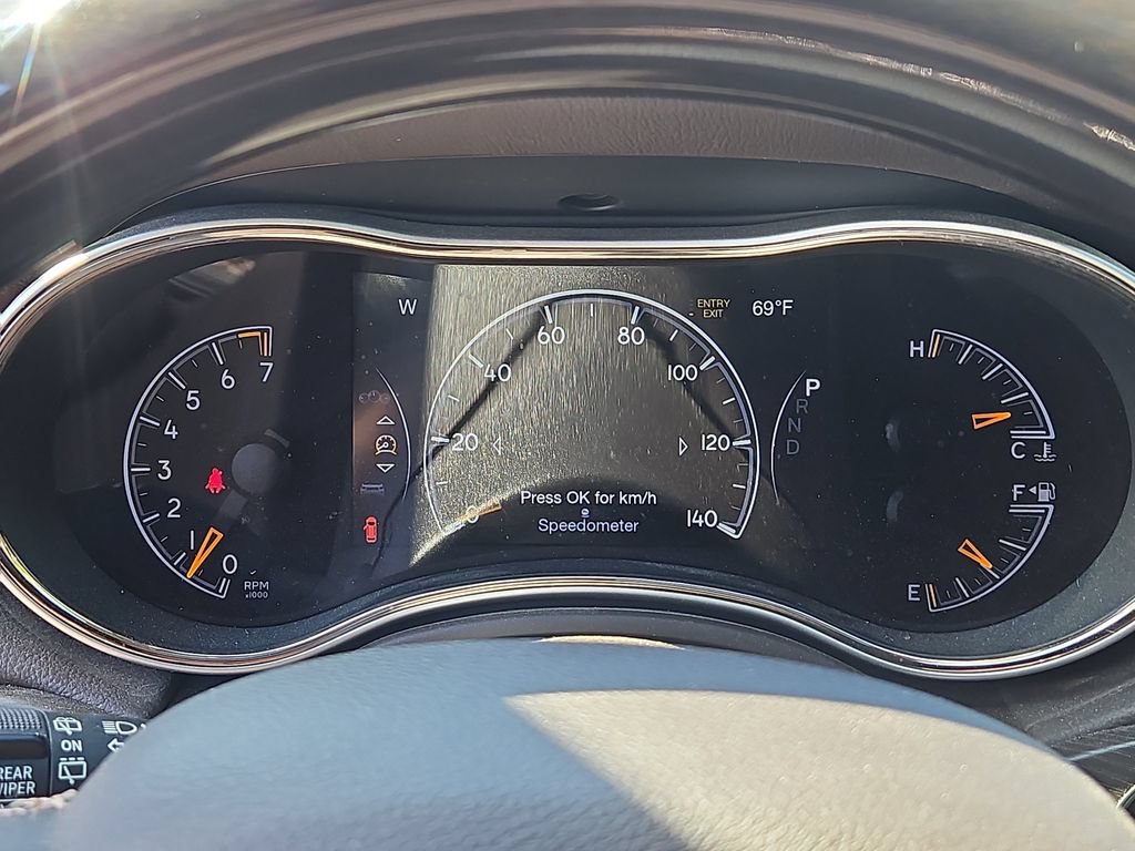 Used 2019 Jeep Grand Cherokee Summit w/ Platinum Series Group AWD/4WD image 35