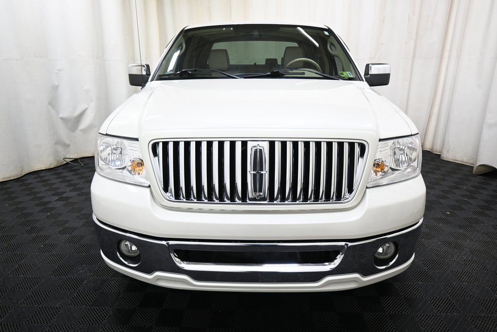 Used 2006 Lincoln Mark LT 4x4 image 2
