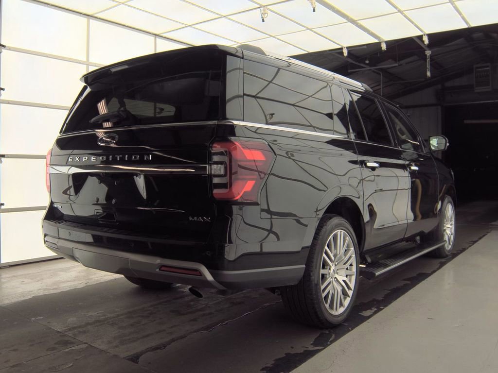 Used 2024 Ford Expedition Max Limited image 7