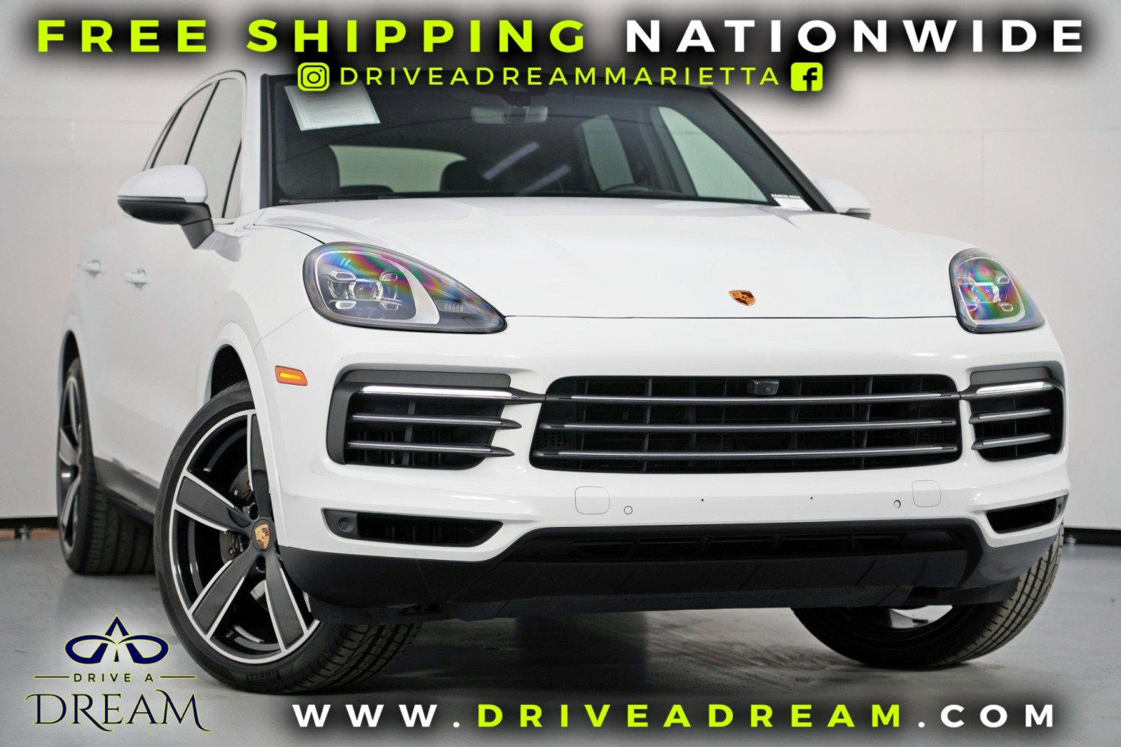Used 2023 Porsche Cayenne Platinum Edition w/ Premium Package image 2