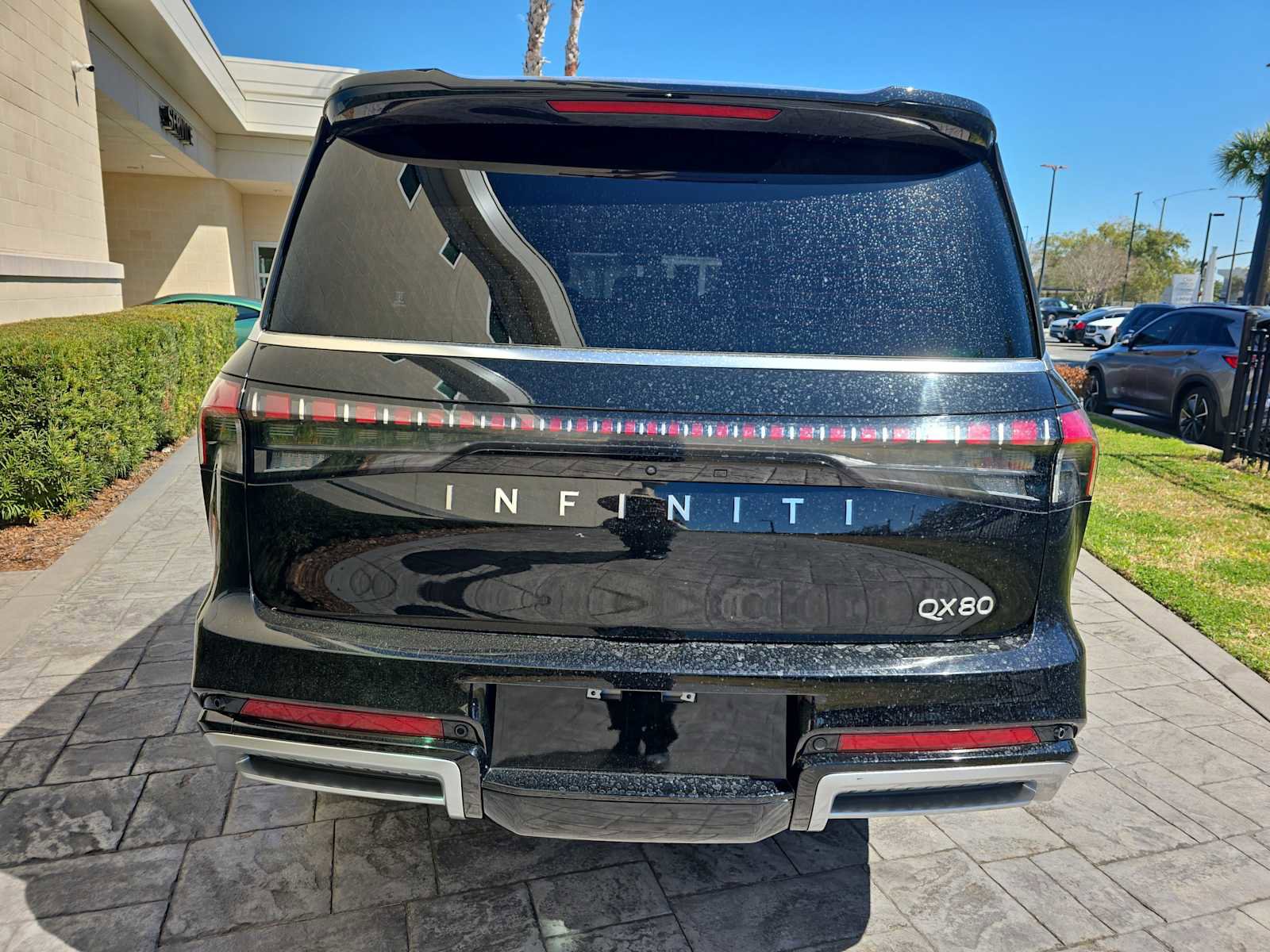 Certified 2025 INFINITI QX80 Luxe image 5