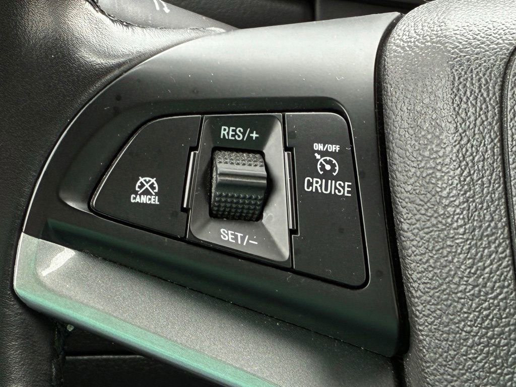 Used 2019 Chevrolet Trax LT w/ LT Convenience Package FWD image 21