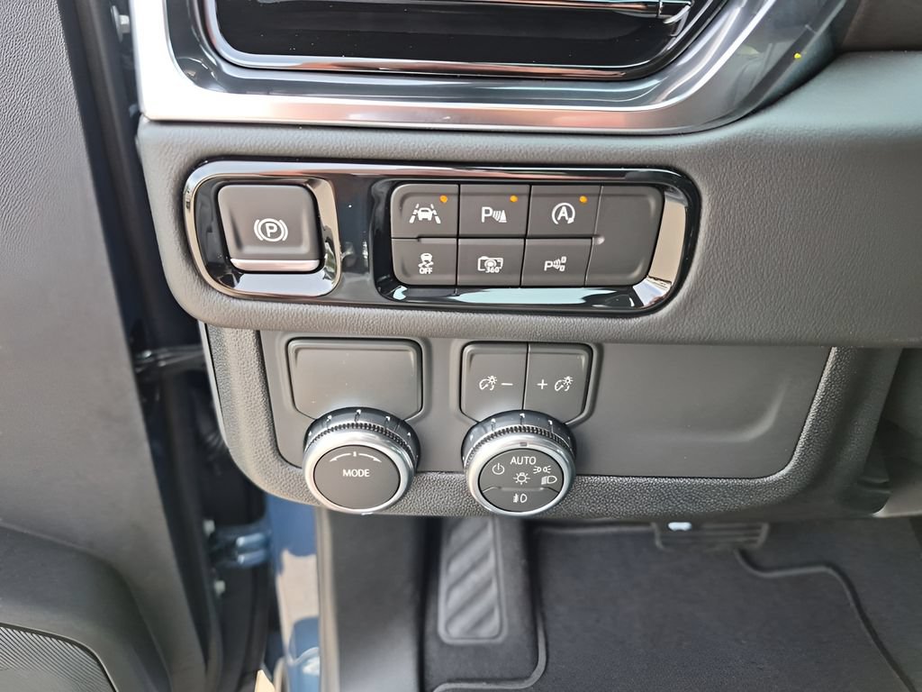 New 2026 GMC Yukon Elevation RWD image 33