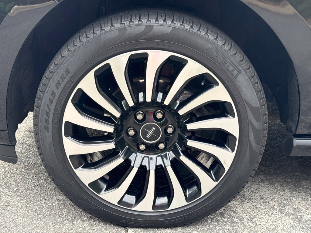 Used 2022 Lincoln Navigator Black Label AWD/4WD image 15