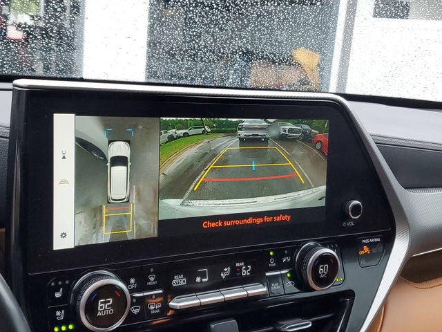 Used 2023 Toyota Highlander Platinum image 21