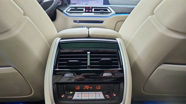 Used 2022 BMW X5 xDrive45e w/ M Sport Package image 54