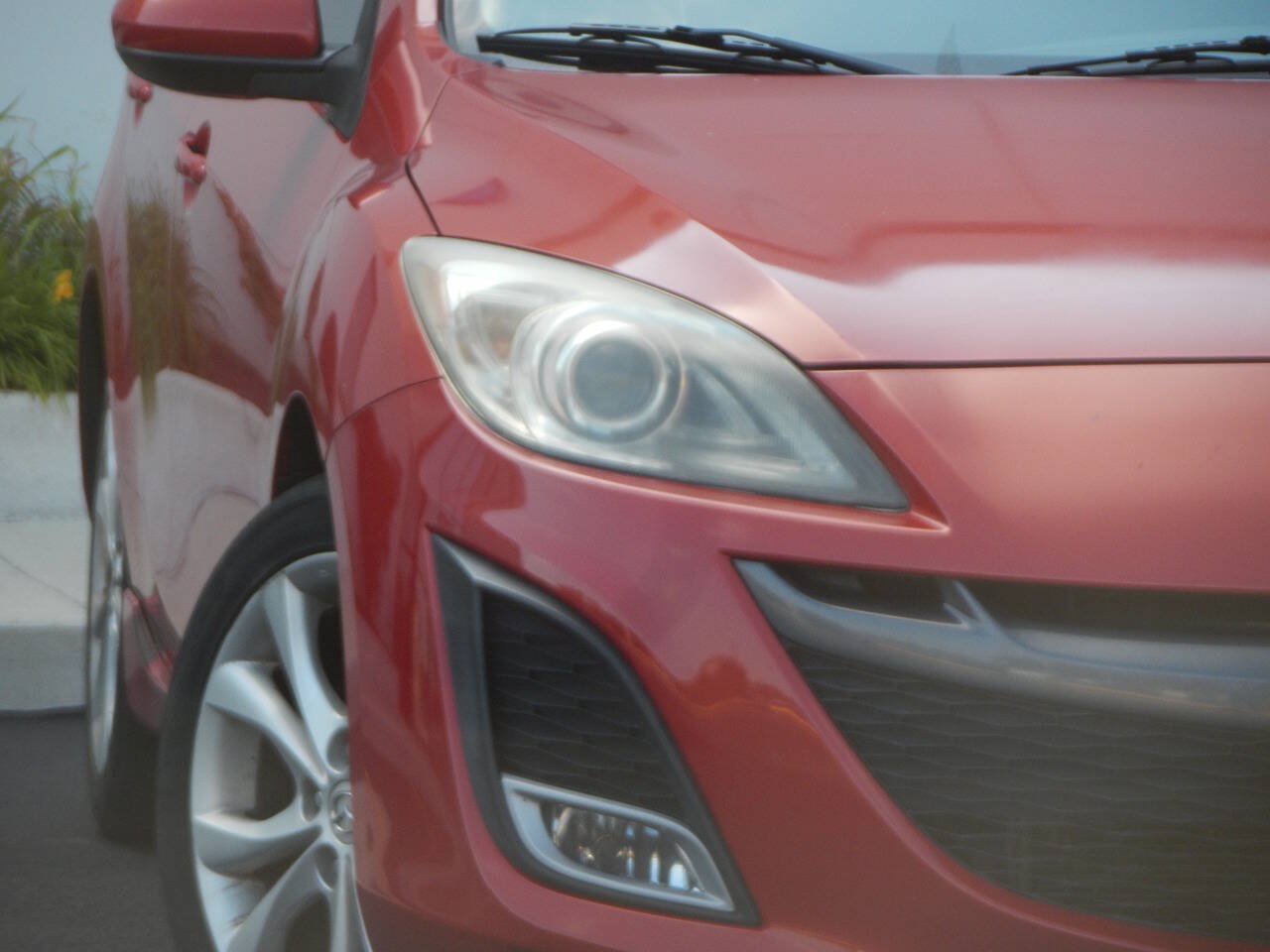 Used 2011 MAZDA MAZDA3 s Grand Touring w/ Tech Pkg FWD image 8