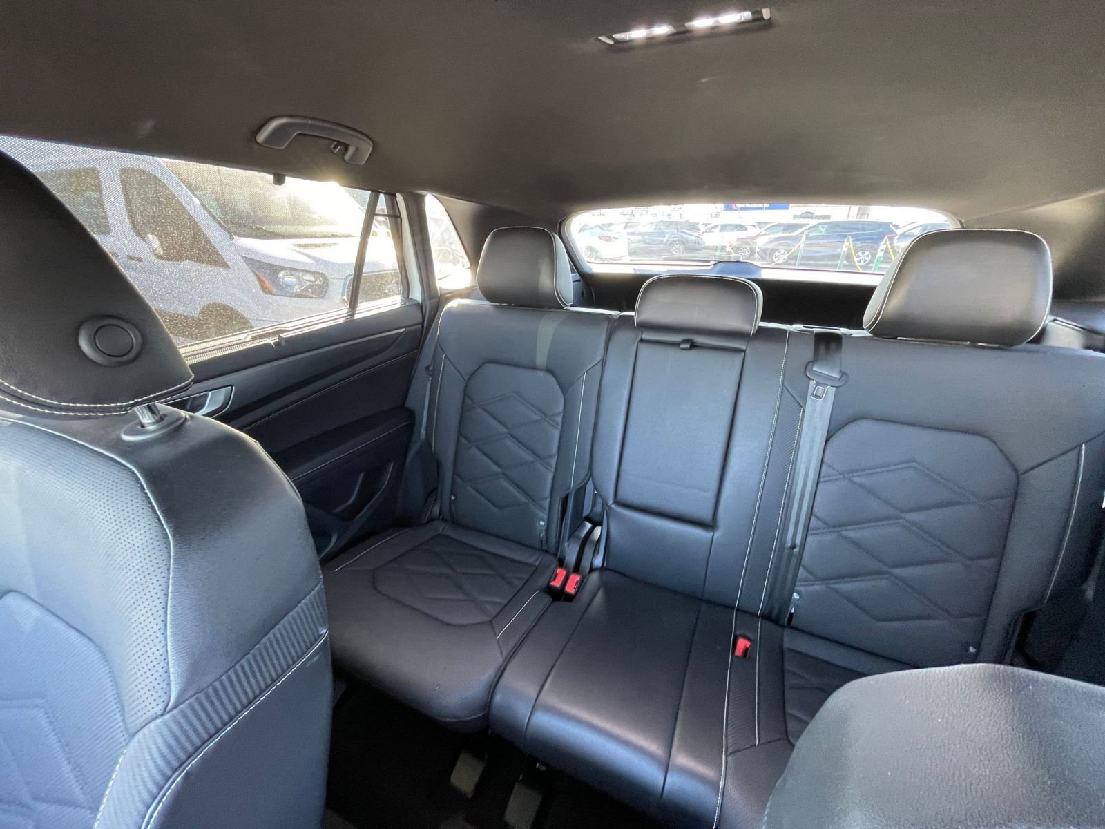 Used 2025 Volkswagen Atlas Cross Sport SE FWD image 41