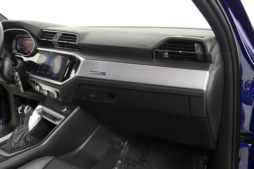 Used 2022 Audi Q3 2.0T Premium w/ Convenience Package image 14