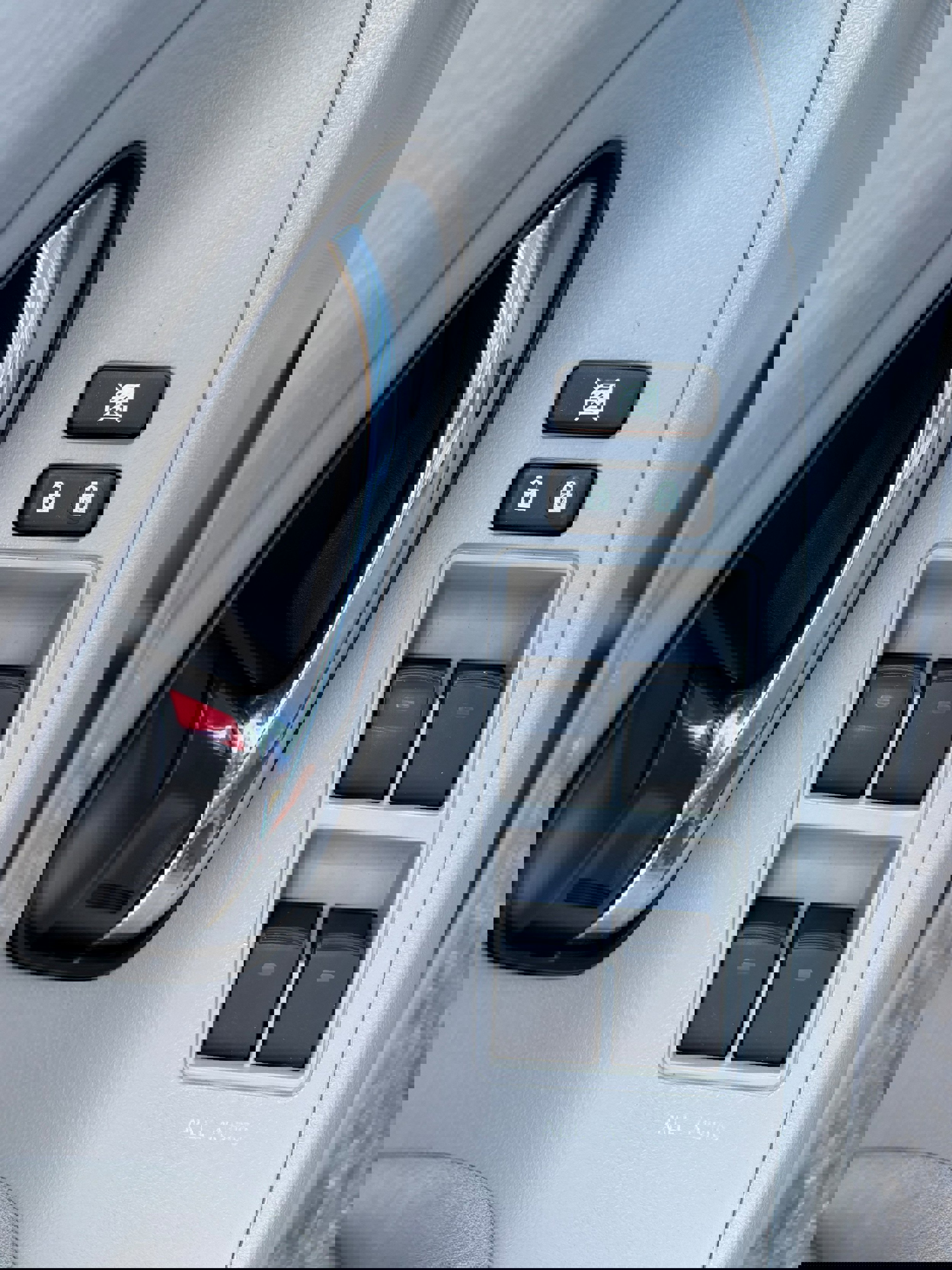 Used 2011 Toyota Camry LE image 21