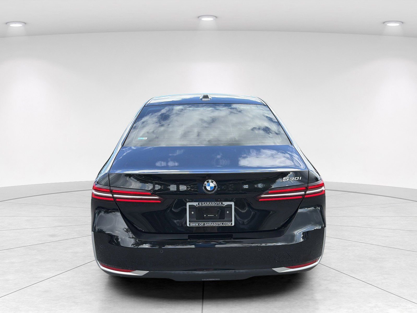 Certified 2024 BMW 530i w/ Convenience Package RWD image 5