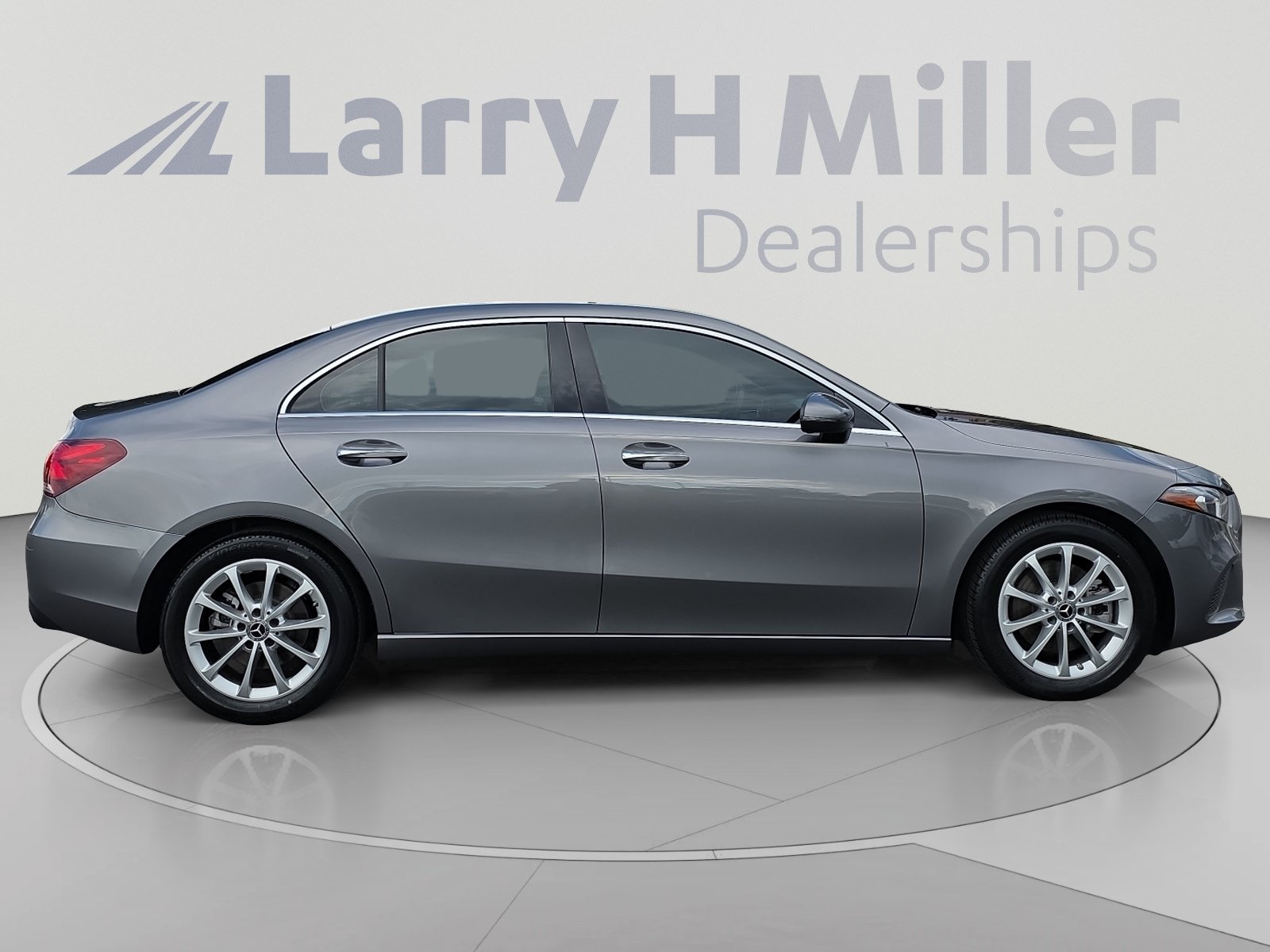 Used 2021 Mercedes-Benz A 220 4MATIC w/ Premium Package image 6