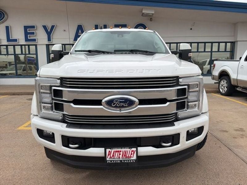 Used 2019 Ford F450 Limited AWD/4WD image 2