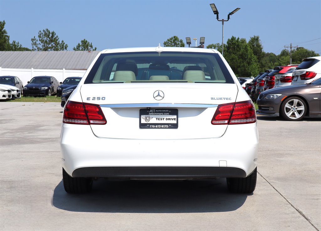 Used 2014 Mercedes-Benz E 250 BlueTEC Sedan image 6