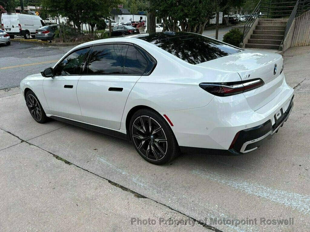 Used 2024 BMW i7 M70 w/ Premium Package AWD/4WD image 6