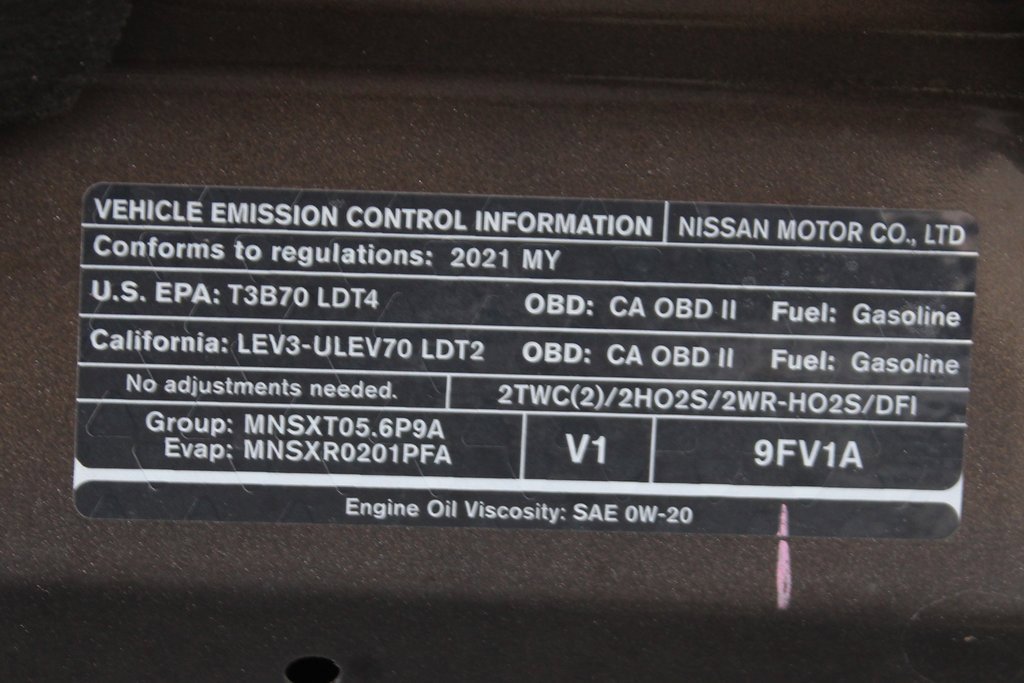 Used 2021 Nissan Titan SV w/ SV Convenience Package image 13