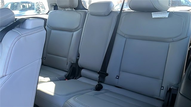 New 2025 Ford Expedition Active image 17