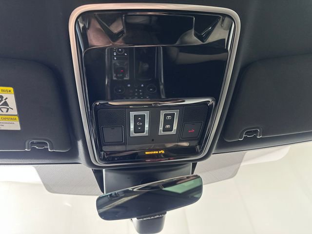 Used 2018 Land Rover Range Rover Sport HSE Dynamic image 32