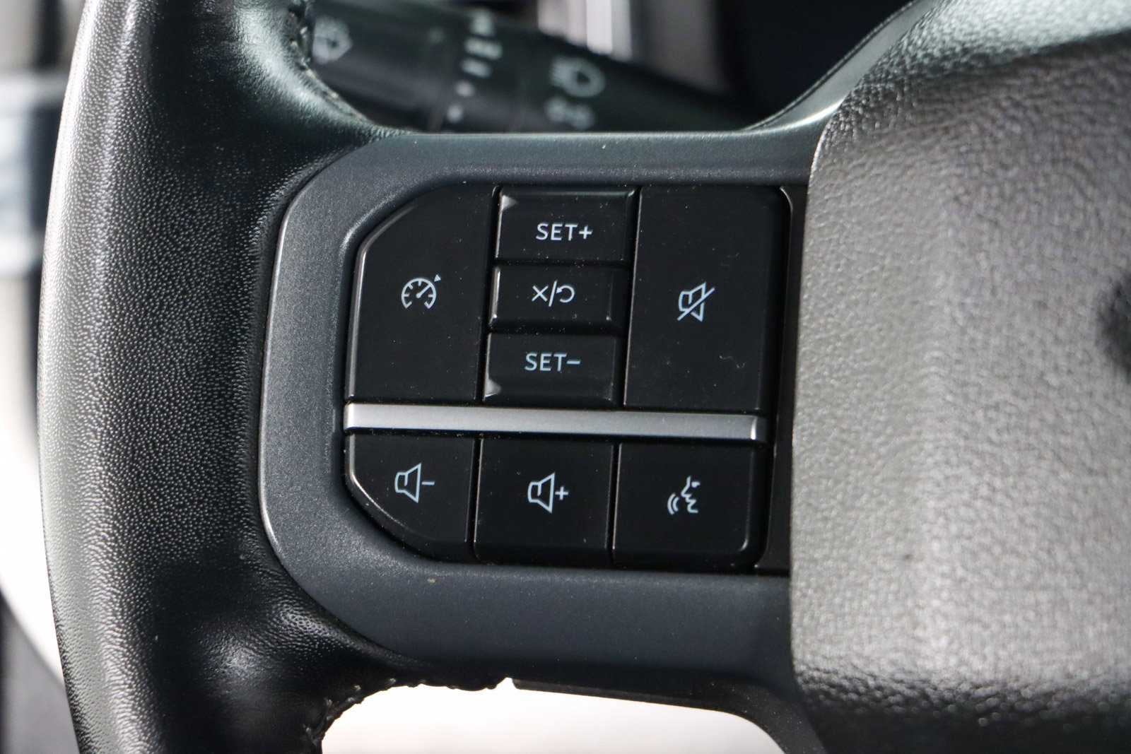 Used 2023 Ford F250 Lariat w/ Sport Appearance Package image 14