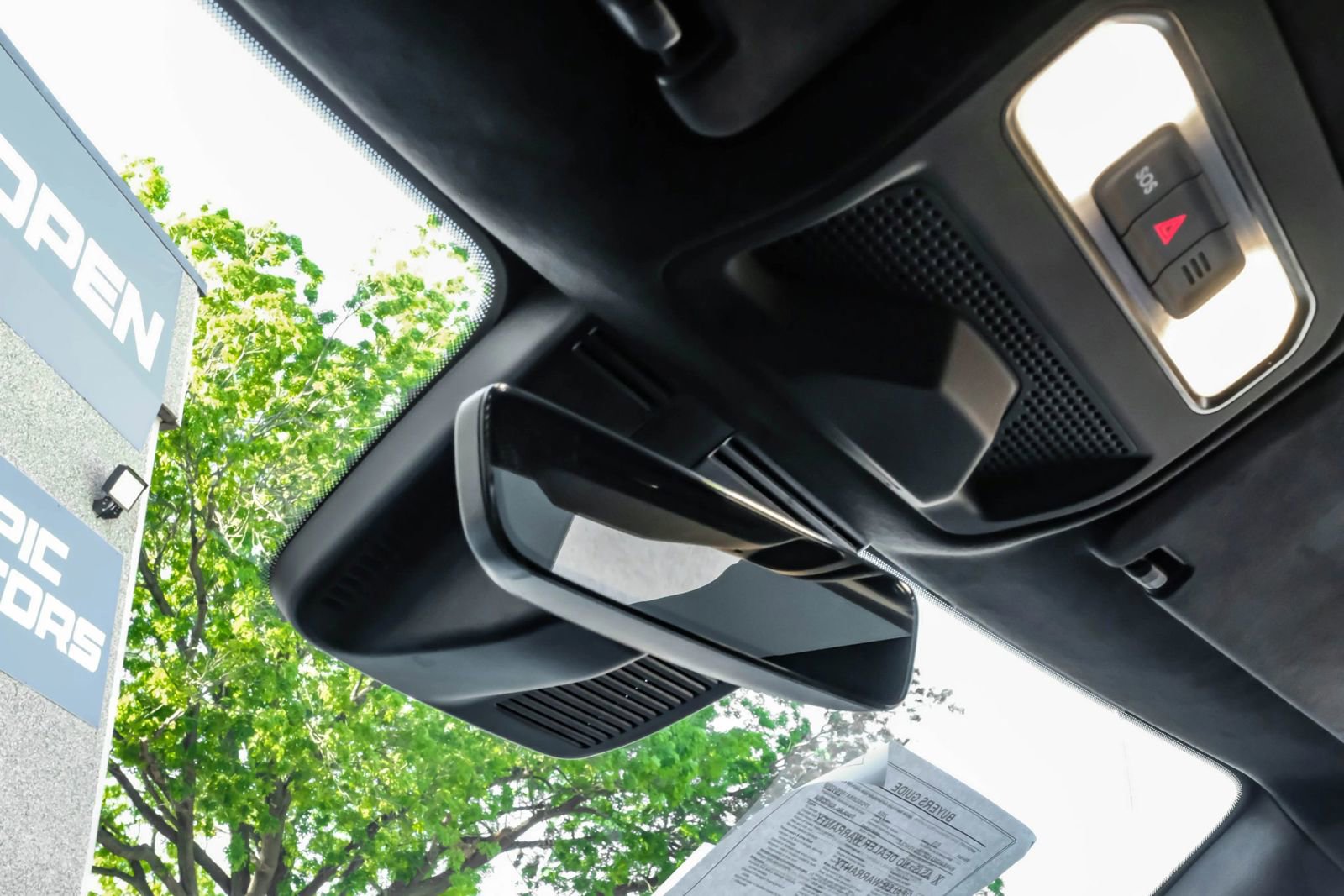 Used 2024 Rivian R1S Adventure image 40