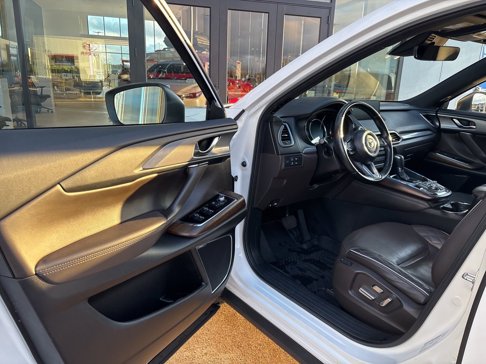 Used 2021 MAZDA CX-9 Signature image 9