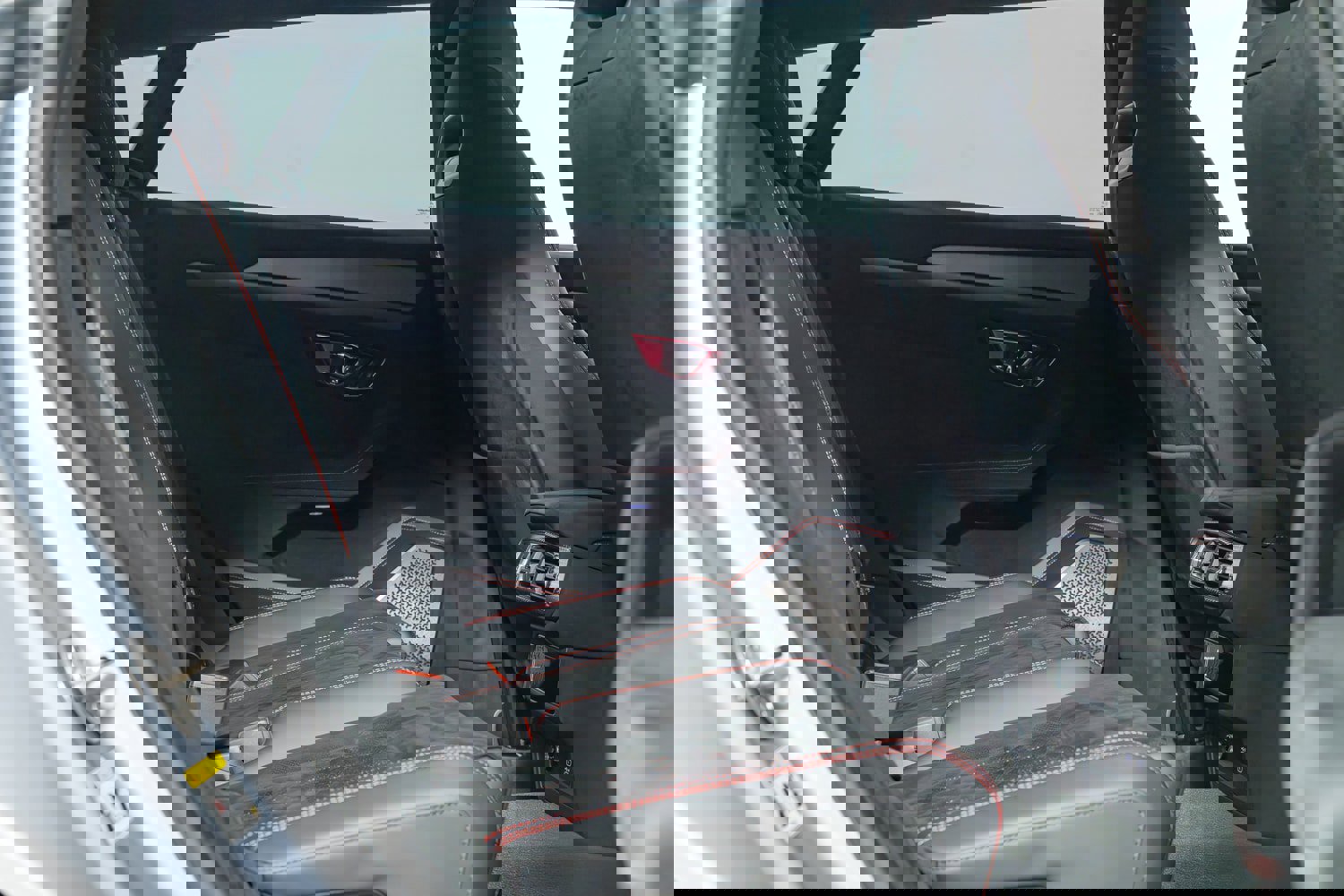 Used 2024 Lamborghini Urus Performante image 35