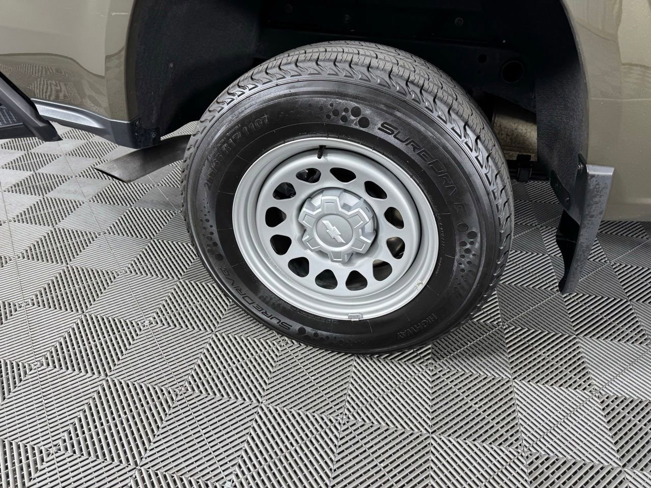 Used 2023 Chevrolet Colorado W/T image 34