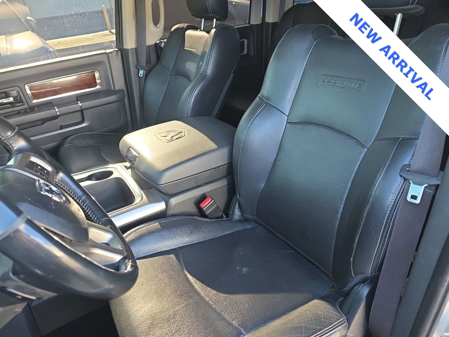 Used 2018 RAM 3500 Laramie w/ Convenience Group image 9