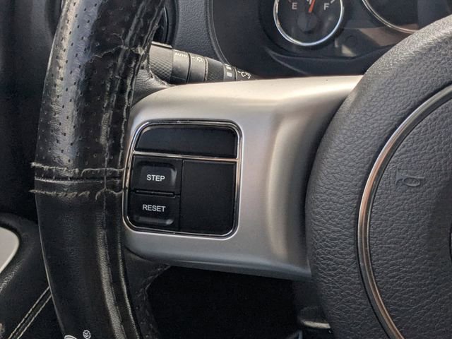 Used 2016 Jeep Compass Latitude FWD image 18