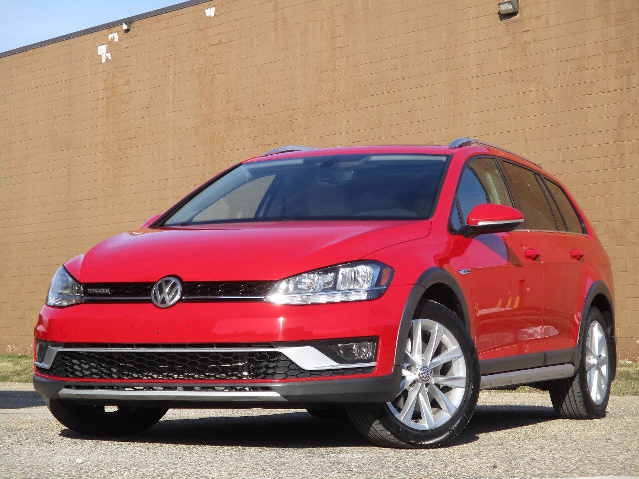 Used 2018 Volkswagen Golf Alltrack SE image 58