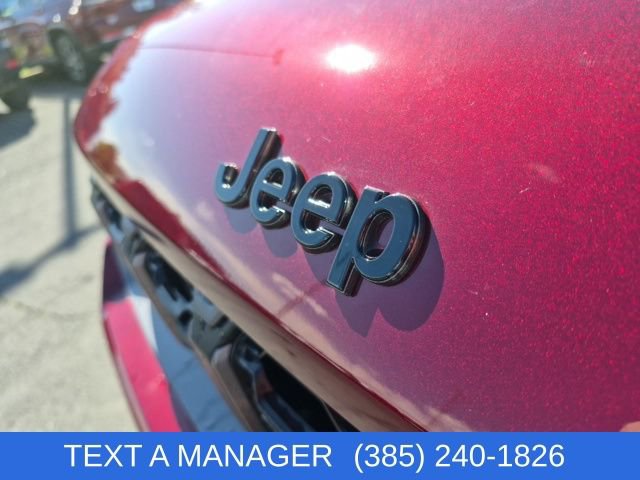 New 2026 Jeep Grand Cherokee Laredo image 10