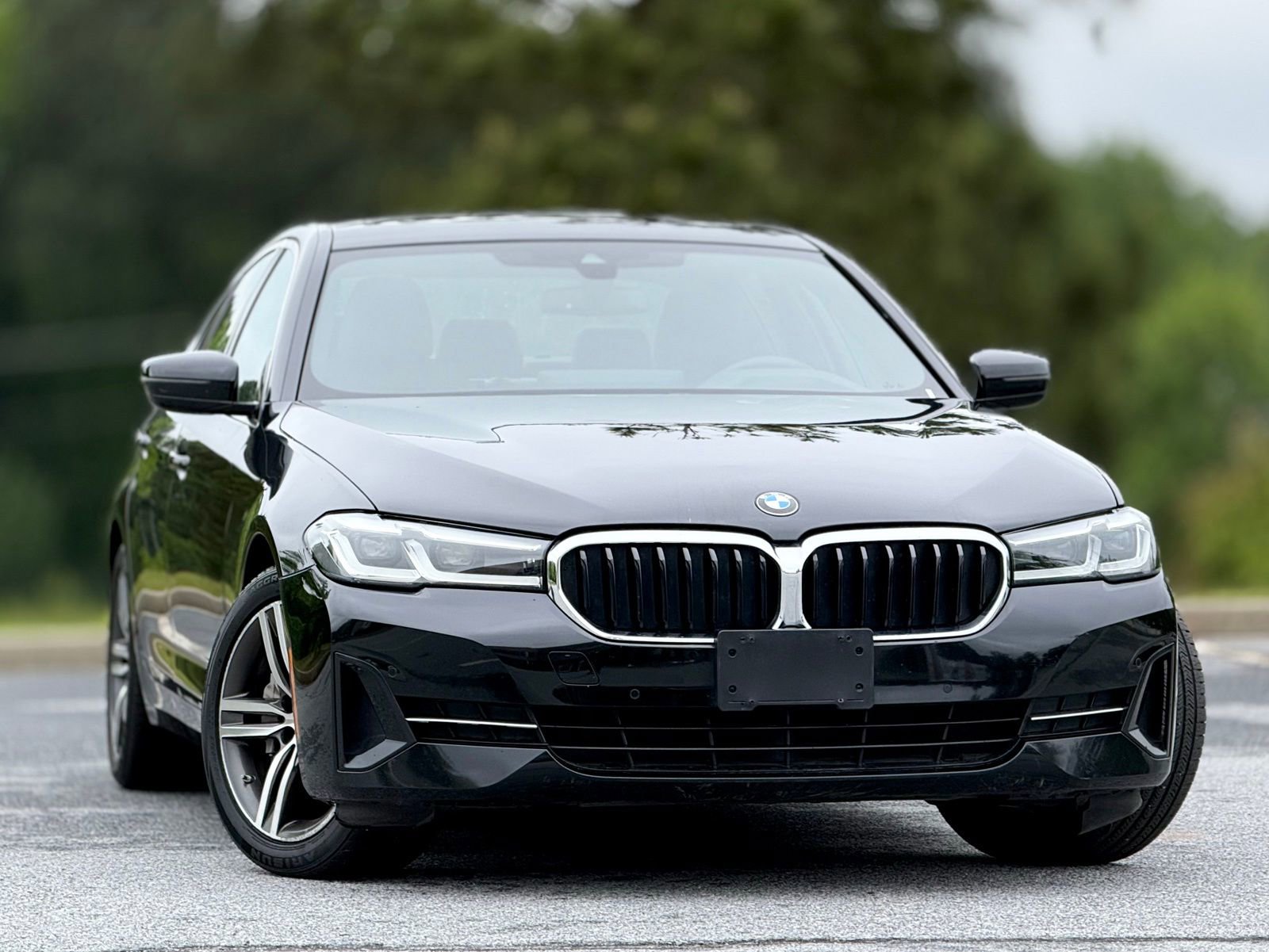 Used 2022 BMW 530i w/ M Sport Package RWD image 4