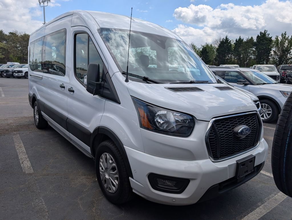Used 2023 Ford Transit 350 XLT image 5