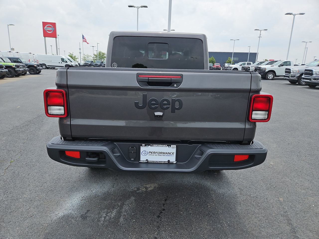 New 2025 Jeep Gladiator Sport image 6