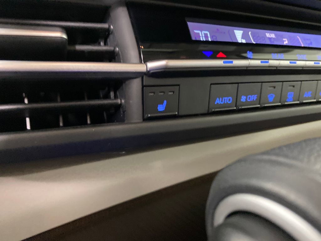 Certified 2022 Toyota Sienna XLE image 23