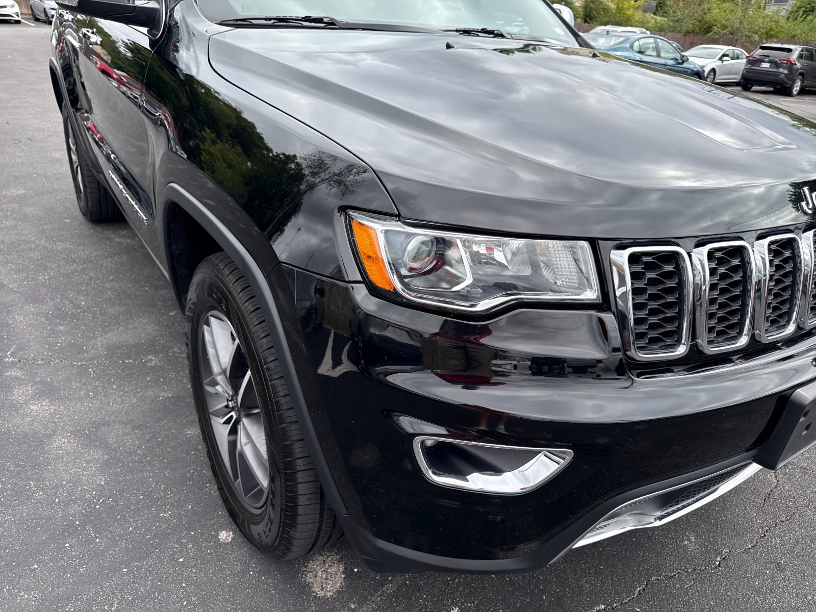Used 2021 Jeep Grand Cherokee Limited AWD/4WD image 29