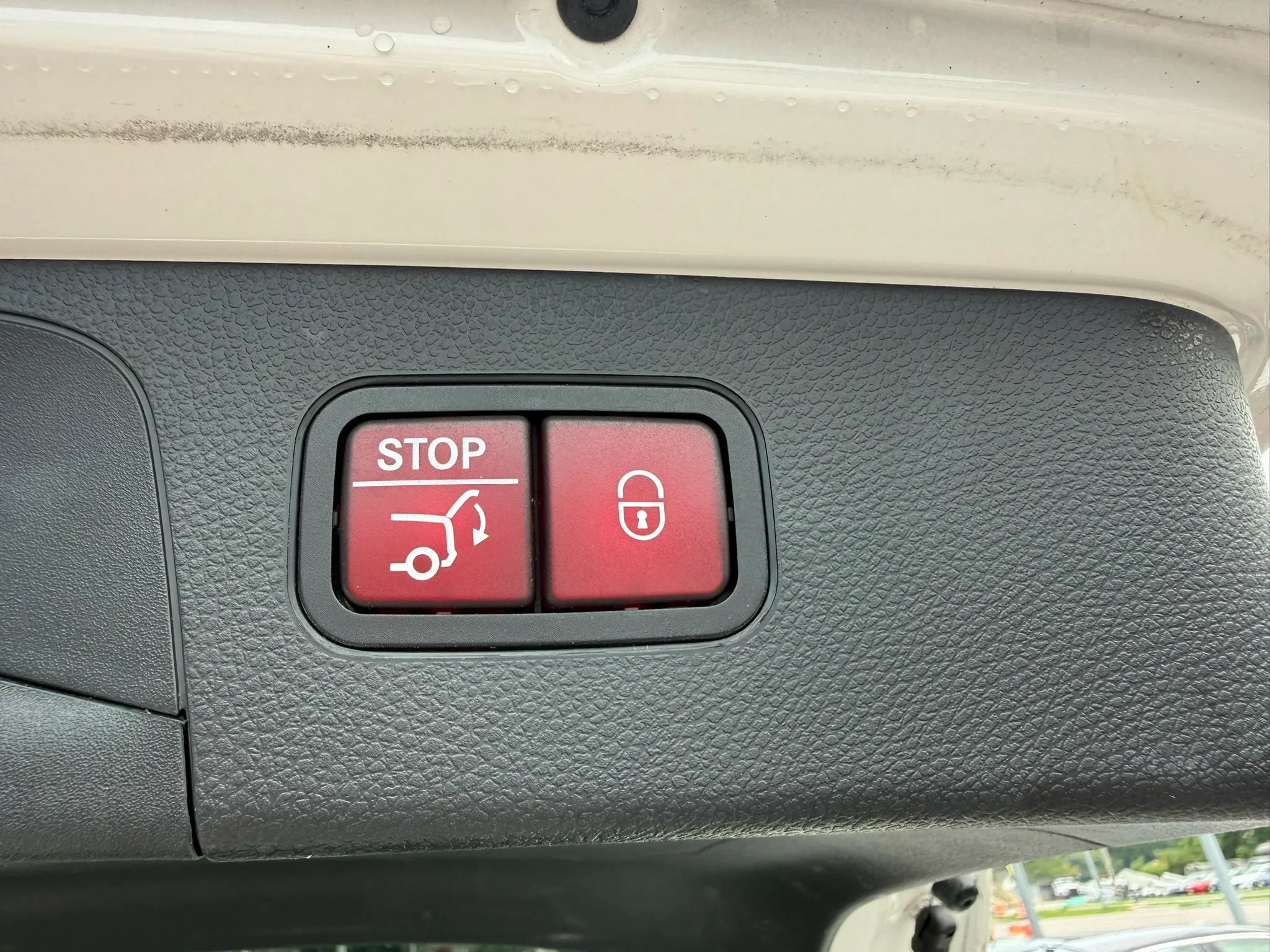 Used 2021 Mercedes-Benz GLC 300 4MATIC image 35
