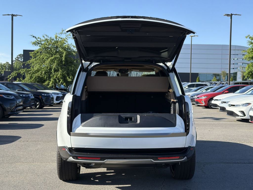 New 2026 Land Rover Range Rover SE AWD/4WD image 12