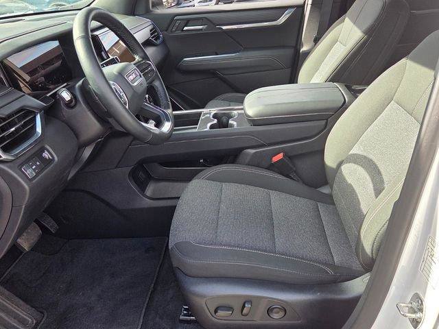 Used 2025 GMC Acadia Elevation image 9